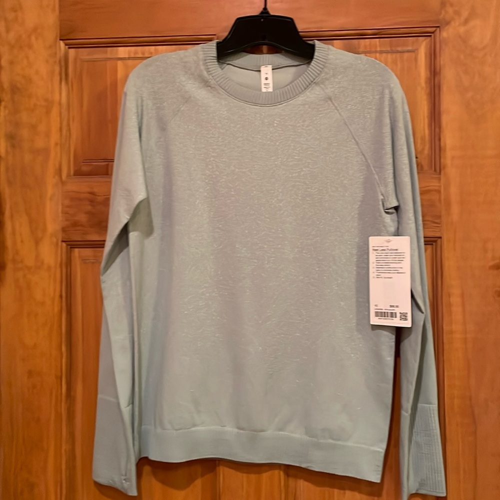 Lululemon restless pullover new with tags.